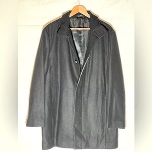 Perry Ellis Portfolio men’s full wool winter coat. Color-Black Size-M